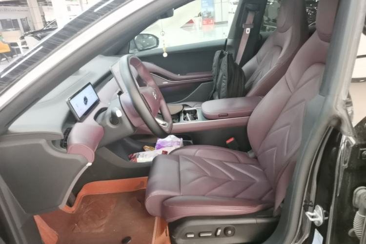 Used Nio ET5T 2025 75 kWh Touring Left Front Seat