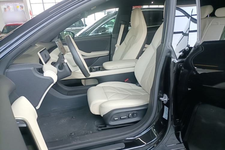 Used Nio ET5T 2025 75 kWh Touring Left Front Seat