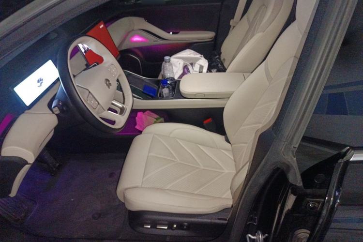 Used Nio ET5T 2025 75 kWh Touring Left Front Seat