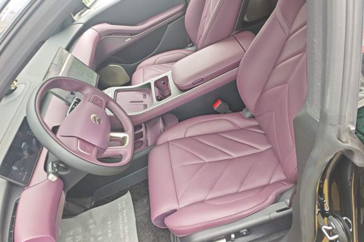 Used Nio ET5T 2025 100kWh Touring Left Front Seat