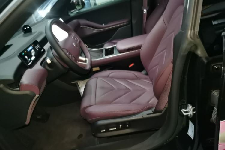 Used Nio ET5T 2025 100kWh Touring Left Front Seat