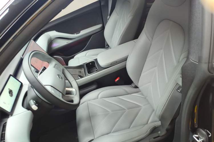 Used Nio ET5T 2025 75 kWh Touring Left Front Seat