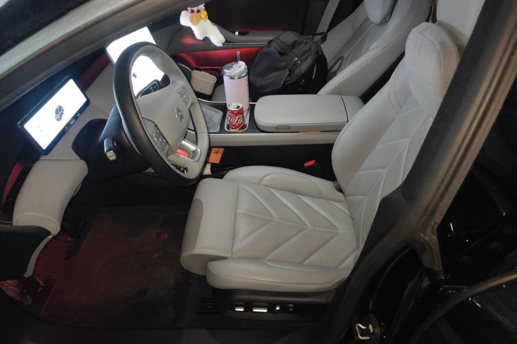 Used Nio ET5T 2025 75 kWh Touring Left Front Seat