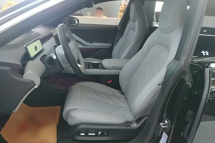 Used Nio ET5T 2025 75 kWh Touring Left Front Seat