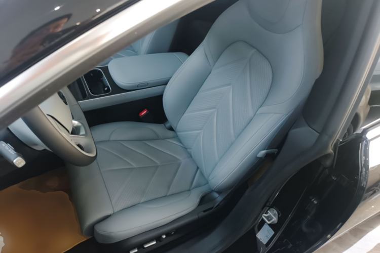 Used Nio ET5T 2025 75 kWh Touring Left Front Seat