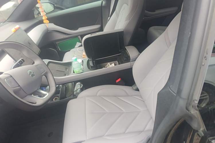 Used Nio ET5T 2025 75 kWh Touring Left Front Seat