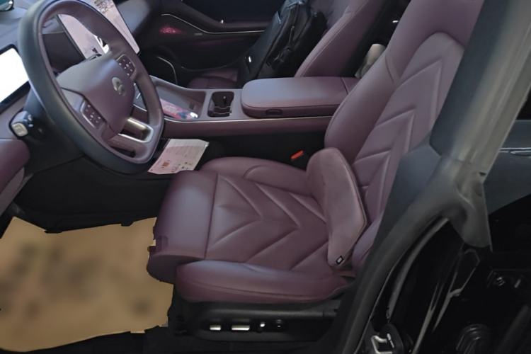 Used Nio ET5T 2025 75 kWh Touring Left Front Seat