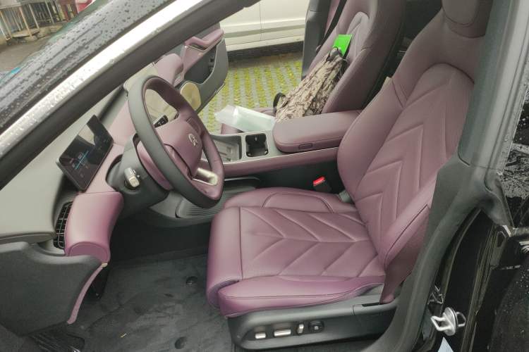 Used Nio ET5T 2025 100kWh Touring Left Front Seat