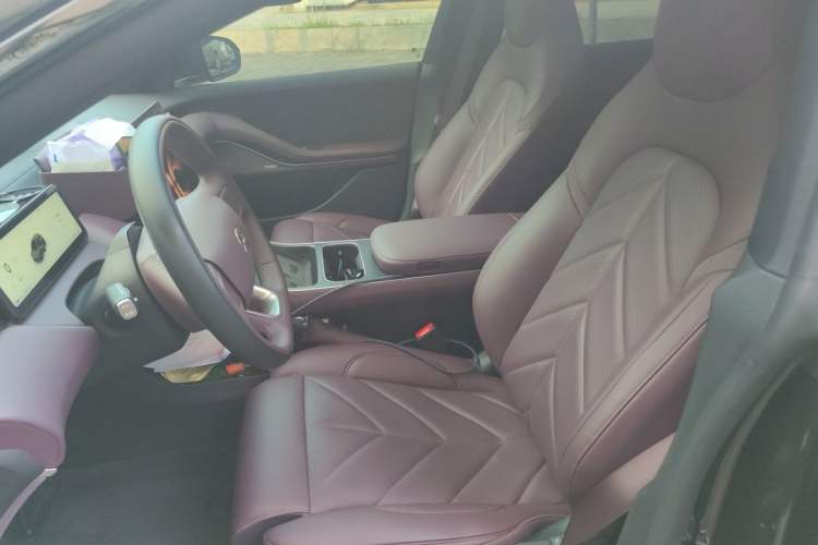 Used Nio ET5T 2025 75 kWh Touring Left Front Seat