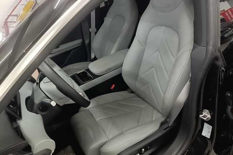 Used Nio ET5T 2025 75 kWh Touring Left Front Seat