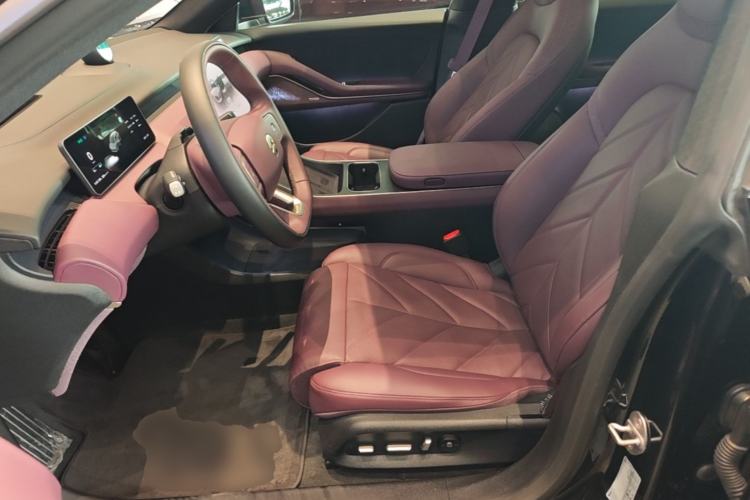 Used Nio ET5T 2025 75 kWh Touring Left Front Seat