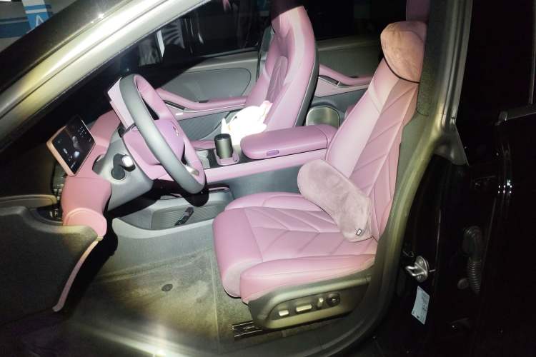 Used Nio ET5T 2025 75 kWh Touring Left Front Seat