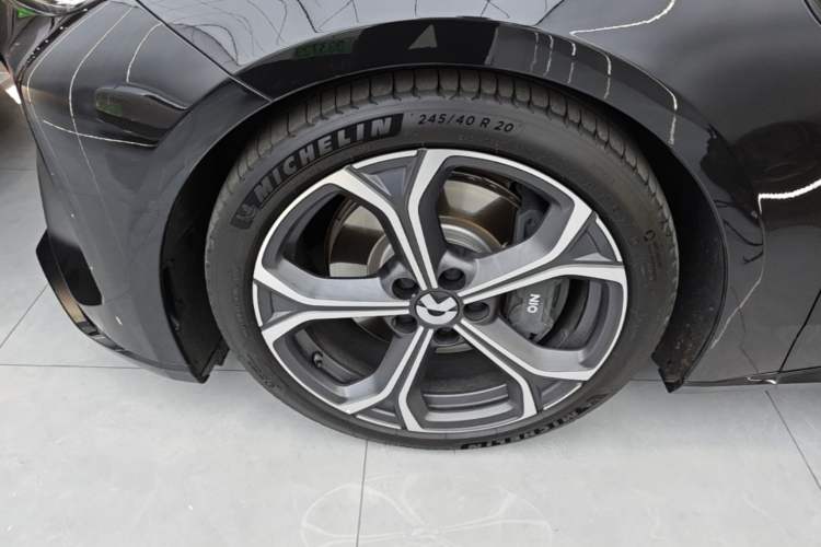Used Nio ET5T 2025 100kWh Touring Left Front Wheel Hub