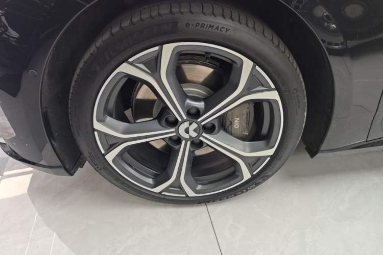 Used Nio ET5T 2025 75 kWh Touring Left Front Wheel Hub
