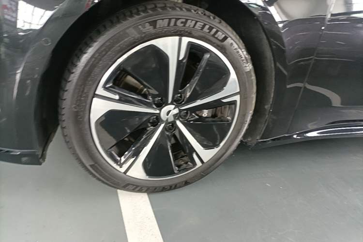 Used Nio ET5T 2025 75 kWh Touring Left Front Wheel Hub