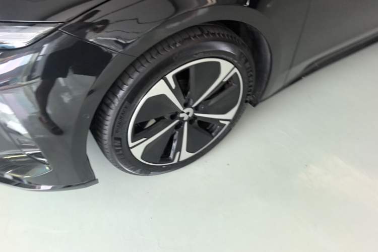 Used Nio ET5T 2025 75 kWh Touring Left Front Wheel Hub