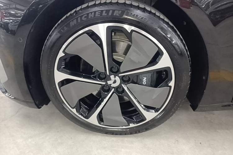 Used Nio ET5T 2025 75 kWh Touring Left Front Wheel Hub