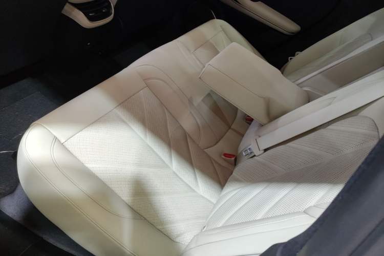 Used Nio ET5T 2025 75 kWh Touring Left Rear Seat