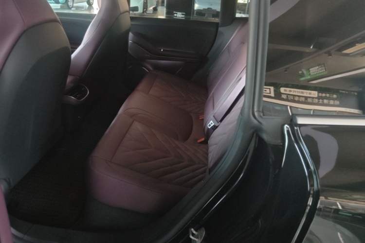 Used Nio ET5T 2025 75 kWh Touring Left Rear Seat