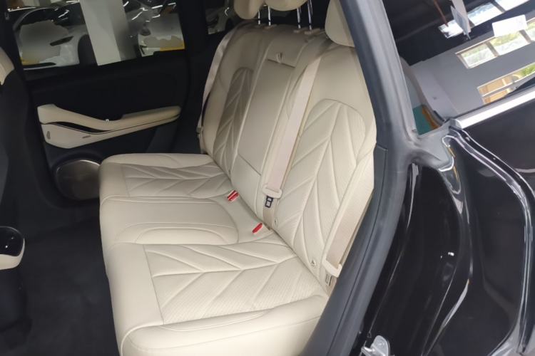 Used Nio ET5T 2025 75 kWh Touring Left Rear Seat