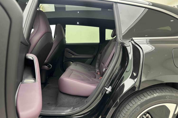 Used Nio ET5T 2025 75 kWh Touring Left Rear Seat