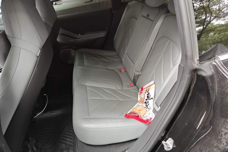 Used Nio ET5T 2025 75 kWh Touring Left Rear Seat