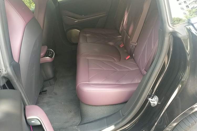 Used Nio ET5T 2025 75 kWh Touring Left Rear Seat