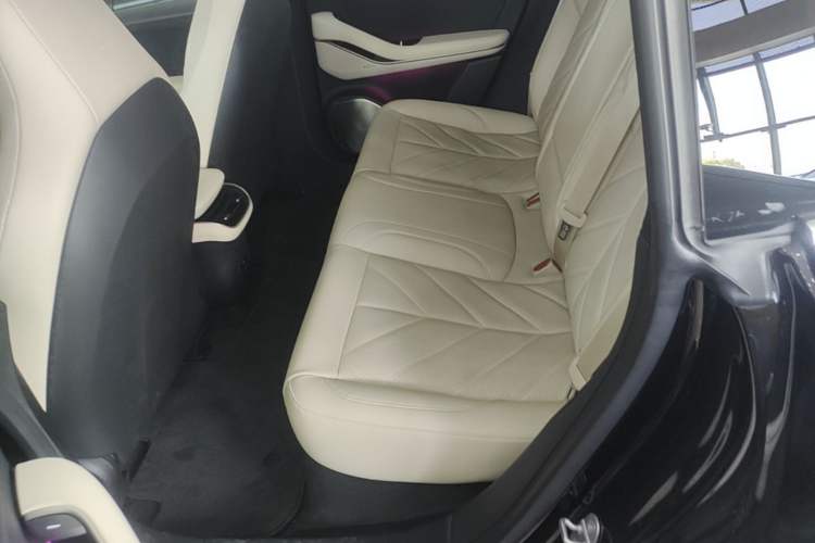 Used Nio ET5T 2025 75 kWh Touring Left Rear Seat