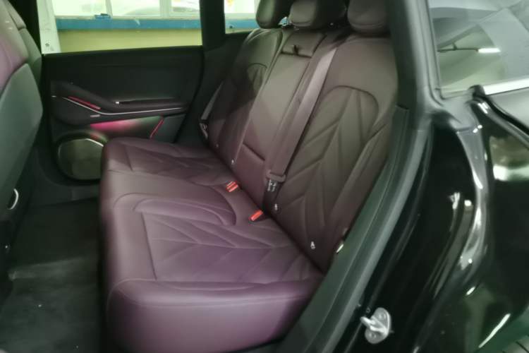 Used Nio ET5T 2025 75 kWh Touring Left Rear Seat