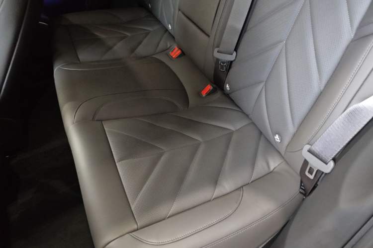 Used Nio ET5T 2025 100kWh Touring Left Rear Seat