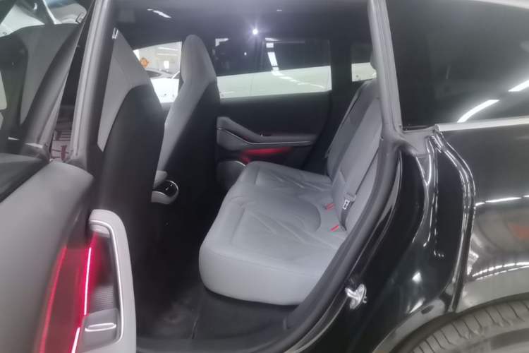 Used Nio ET5T 2025 75 kWh Touring Left Rear Seat