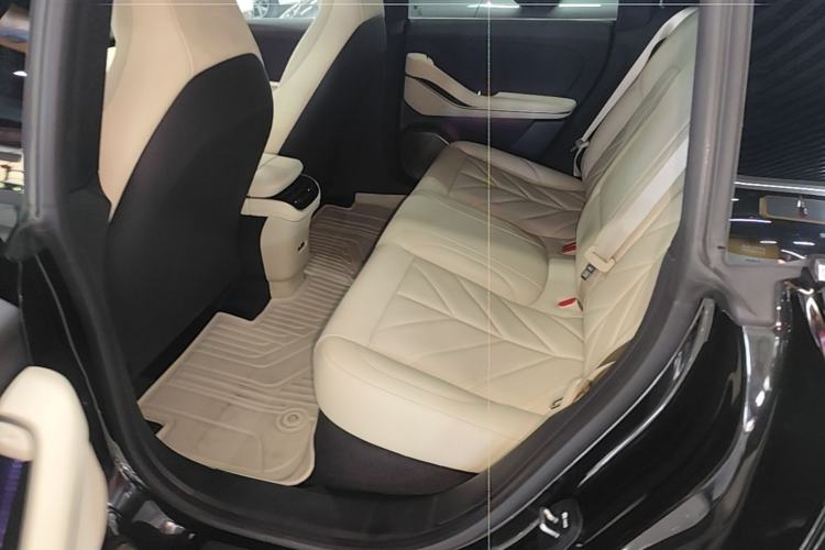 Used Nio ET5T 2025 75 kWh Touring Left Rear Seat