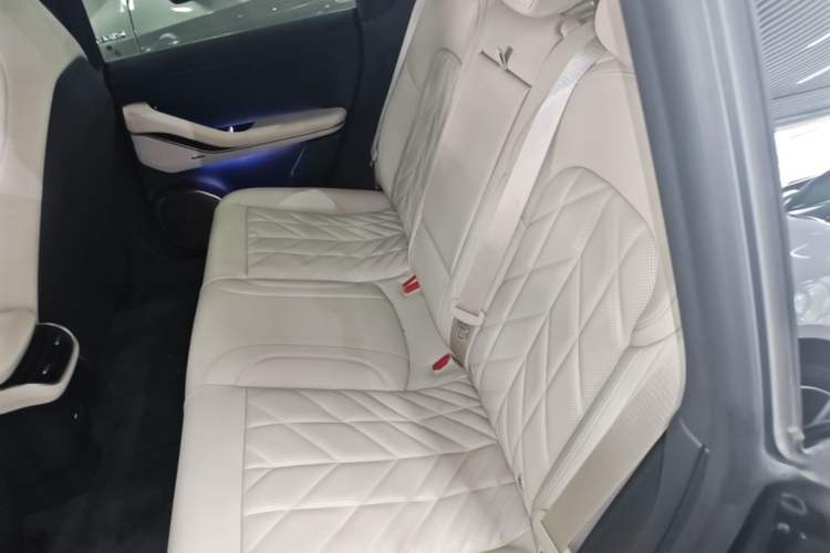 Used Nio ET5T 2025 75 kWh Touring Left Rear Seat