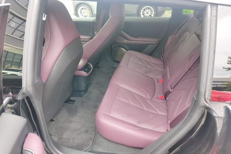 Used Nio ET5T 2025 75 kWh Touring Left Rear Seat