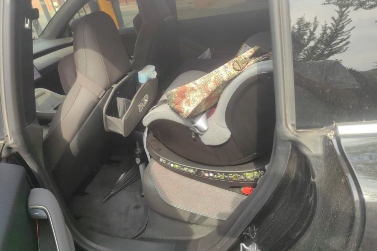 Used Nio ET5T 2025 75 kWh Touring Left Rear Seat