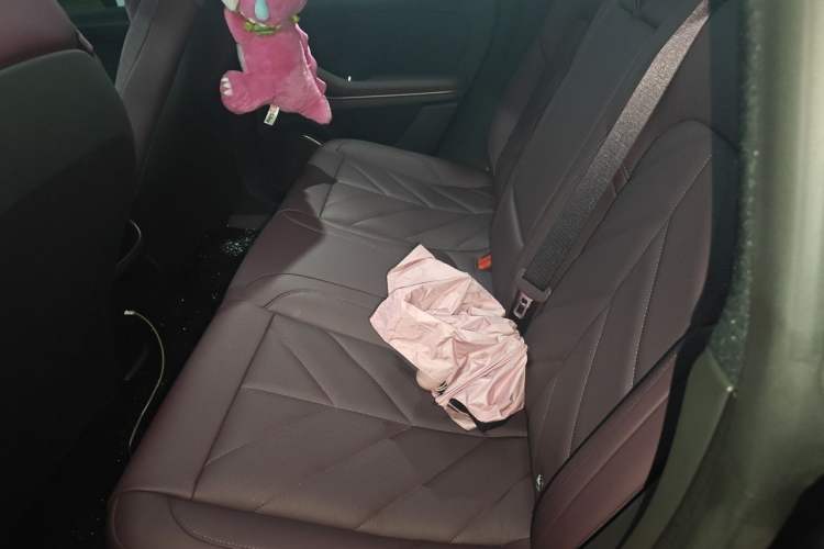 Used Nio ET5T 2025 100kWh Touring Left Rear Seat