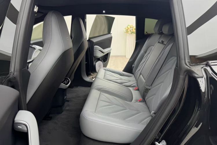 Used Nio ET5T 2025 75 kWh Touring Left Rear Seat