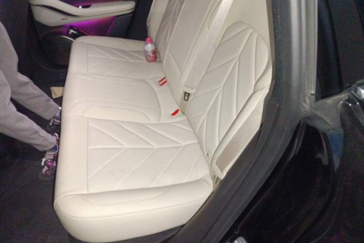 Used Nio ET5T 2025 75 kWh Touring Left Rear Seat