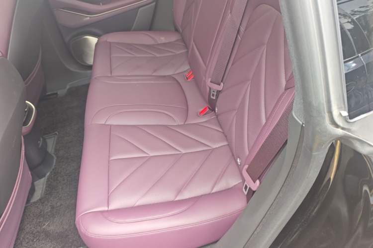 Used Nio ET5T 2025 100kWh Touring Left Rear Seat