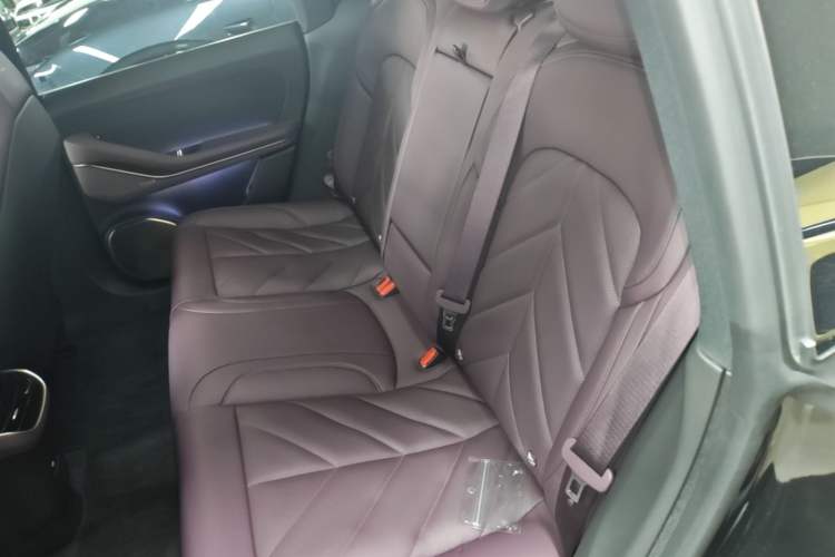 Used Nio ET5T 2025 75 kWh Touring Left Rear Seat