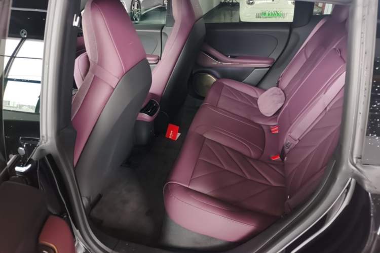 Used Nio ET5T 2025 75 kWh Touring Left Rear Seat