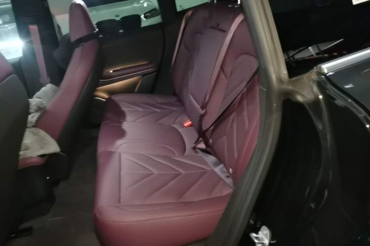 Used Nio ET5T 2025 100kWh Touring Left Rear Seat