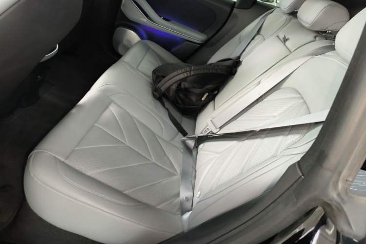Used Nio ET5T 2025 75 kWh Touring Left Rear Seat