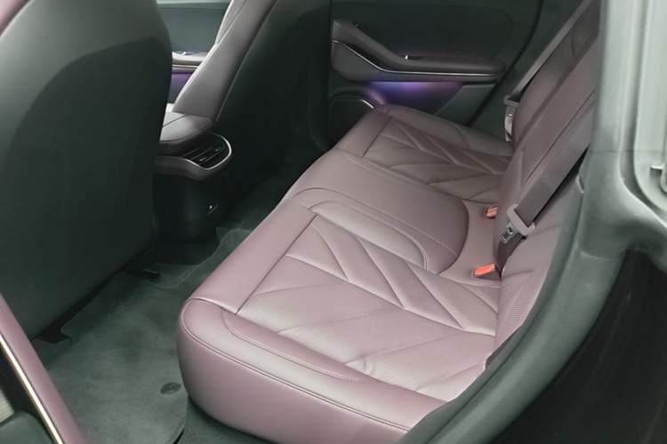 Used Nio ET5T 2025 75 kWh Touring Left Rear Seat
