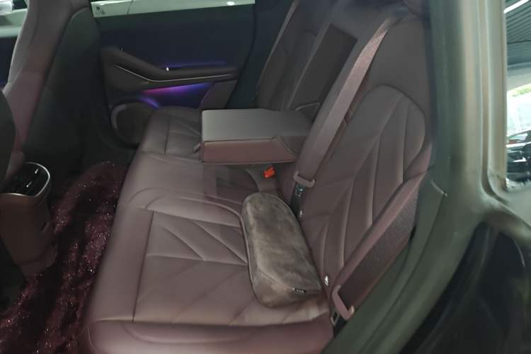 Used Nio ET5T 2025 75 kWh Touring Left Rear Seat