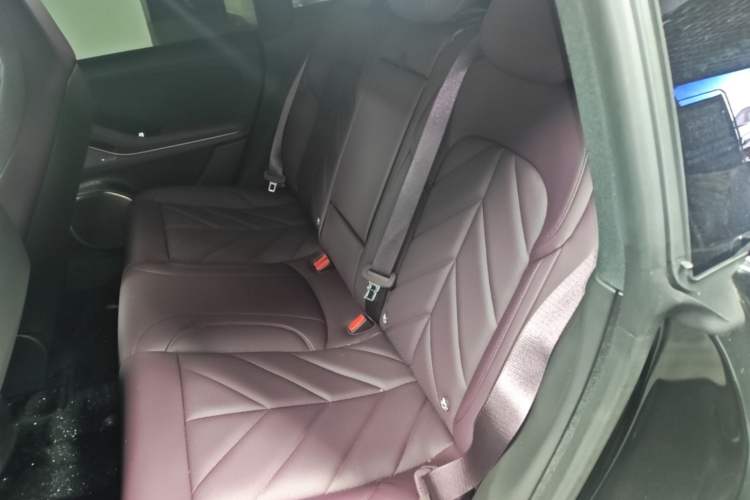 Used Nio ET5T 2025 75 kWh Touring Left Rear Seat