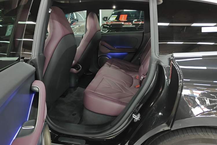 Used Nio ET5T 2025 75 kWh Touring Left Rear Seat