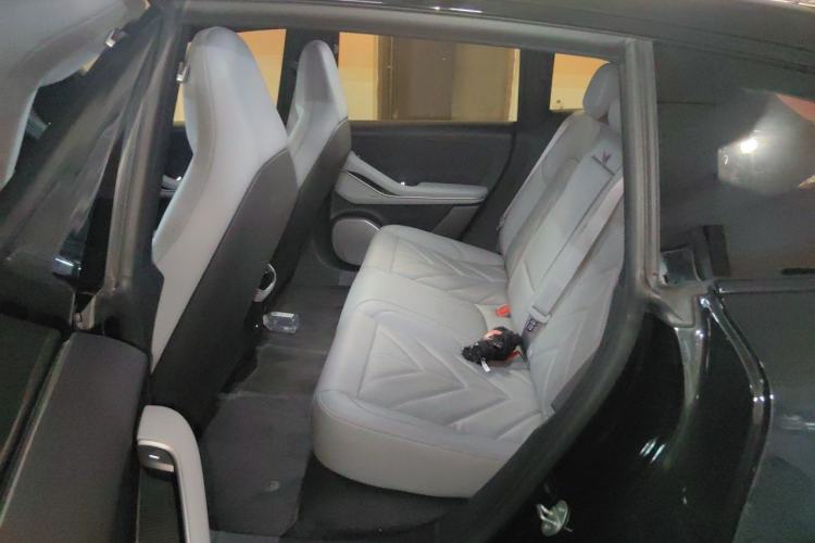 Used Nio ET5T 2025 75 kWh Touring Left Rear Seat