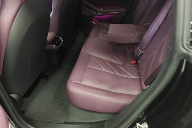 Used Nio ET5T 2025 75 kWh Touring Left Rear Seat