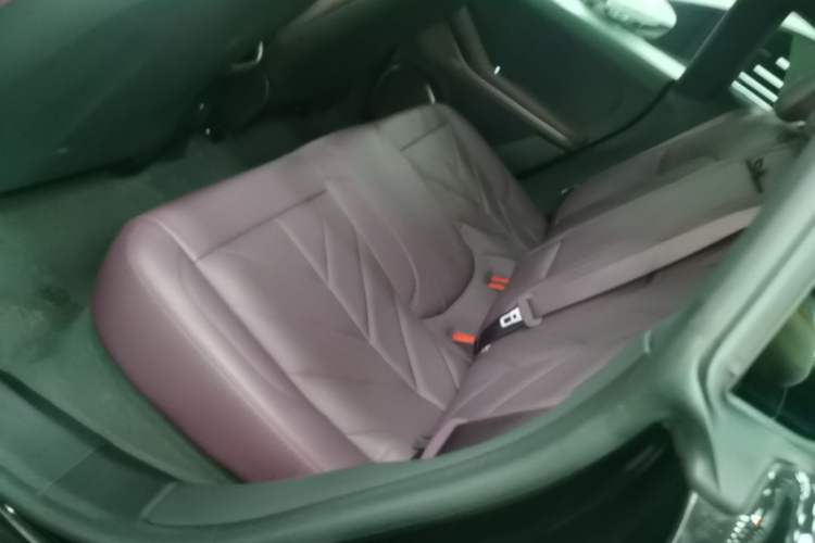 Used Nio ET5T 2025 75 kWh Touring Left Rear Seat